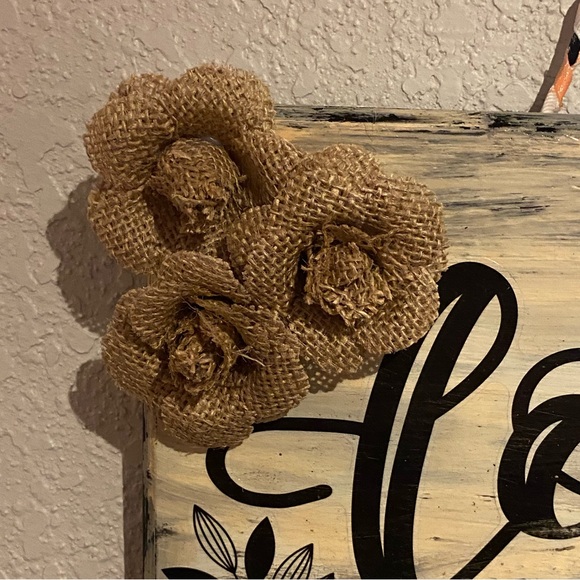 Love grows here rustic handmade sign - Picture 7 of 7